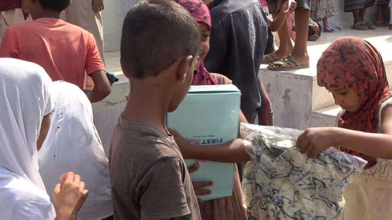 ERC Distributes Eid Clothing and Meat to Families Across Yemen