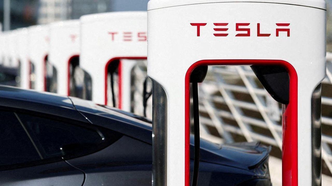 Tesla to Launch Public Robotaxi Rides in Austin on June 22: Musk
