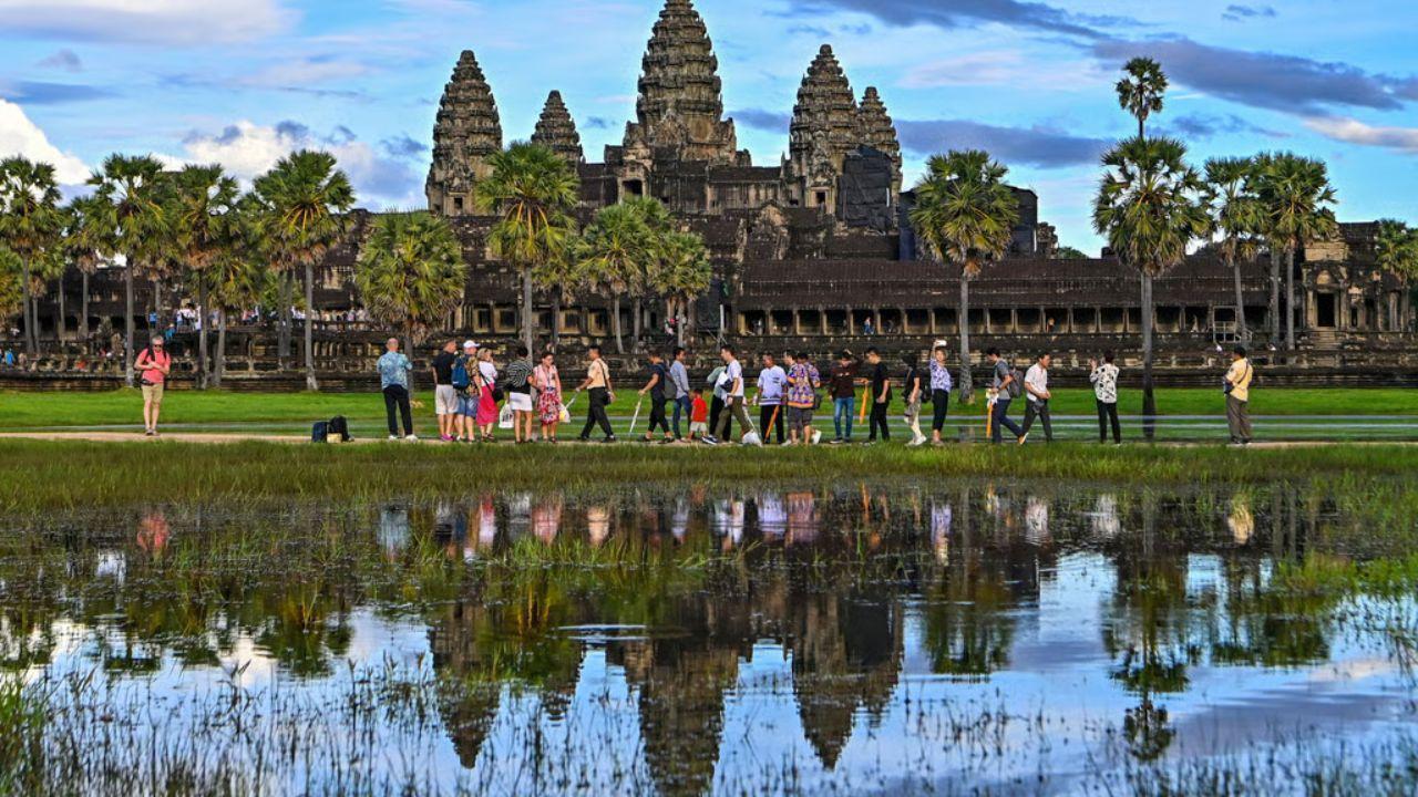 Cambodia Accuses Thai Temple of Copying Angkor Wat Design