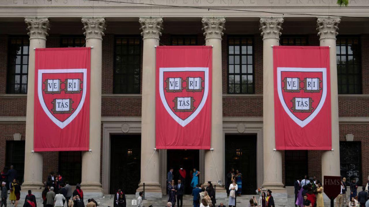 Foreign Students Rethink US Plans Amid Political Uncertainty