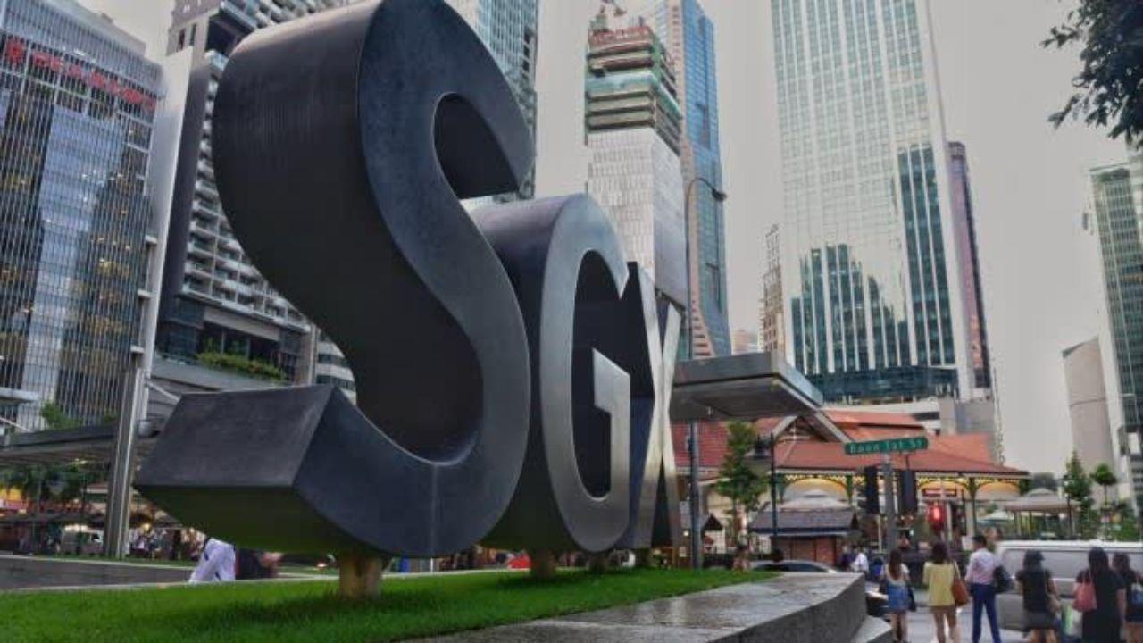 Hong Kong Dominates IPOs as Singapore Struggles to Attract Listings