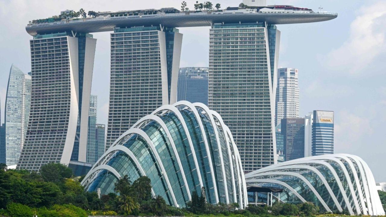 Singapore Police Can Freeze Accounts to Stop Scams