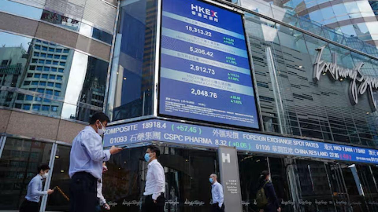 Hong Kong Stocks Rise as China Pushes for Quality Growth