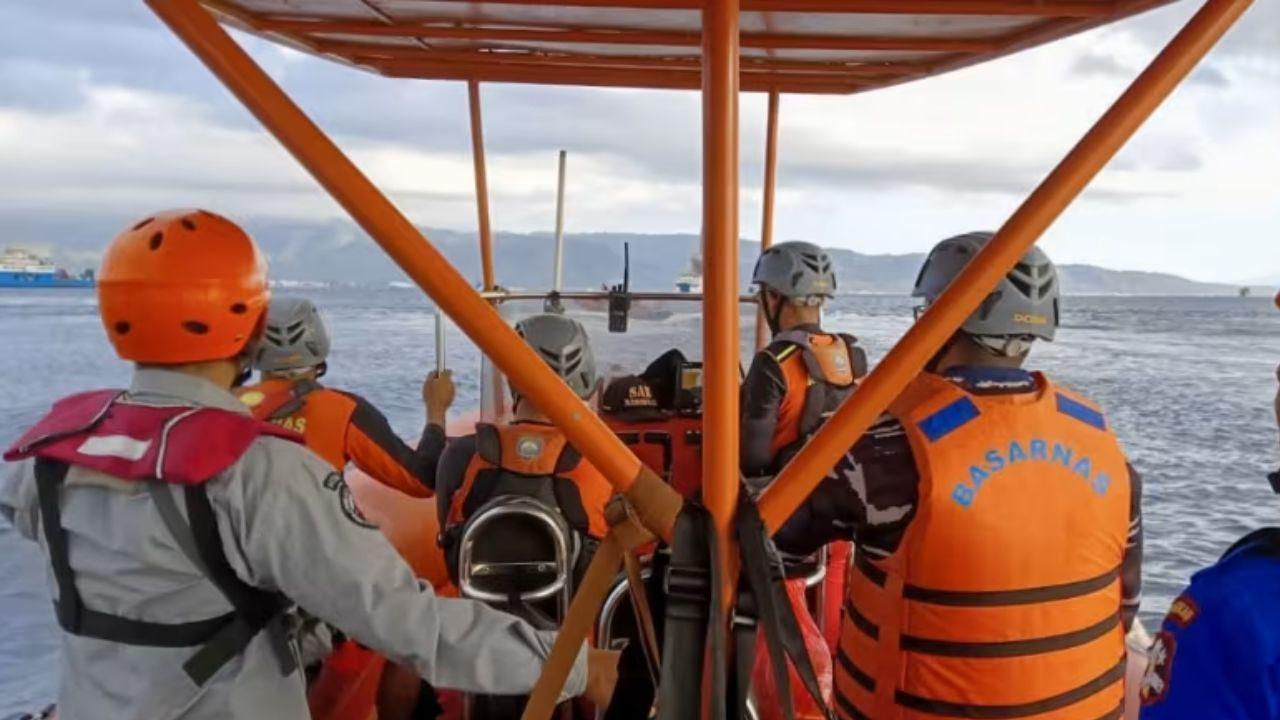 Indonesia Ferry Sinks Near Bali 6 Dead 30 Missing