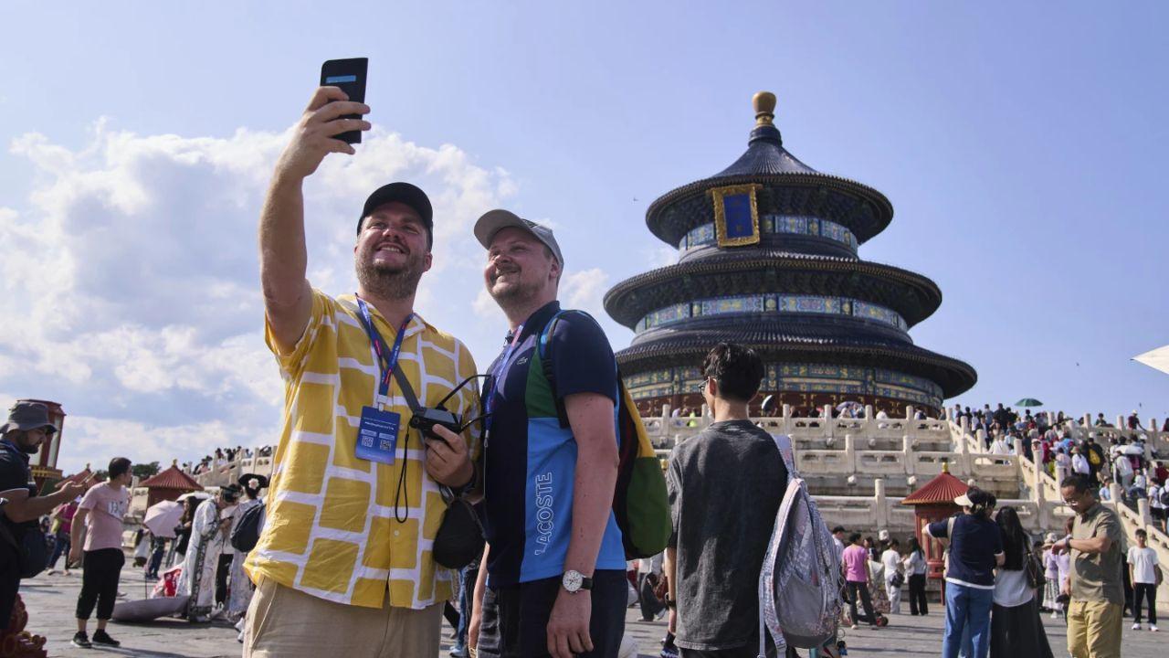 China’s Visa-Free Policy Boosts Foreign Tourist Arrivals