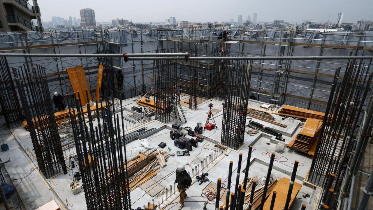 Japan’s Heatwave Sparks Safety Rules for Outdoor Workers