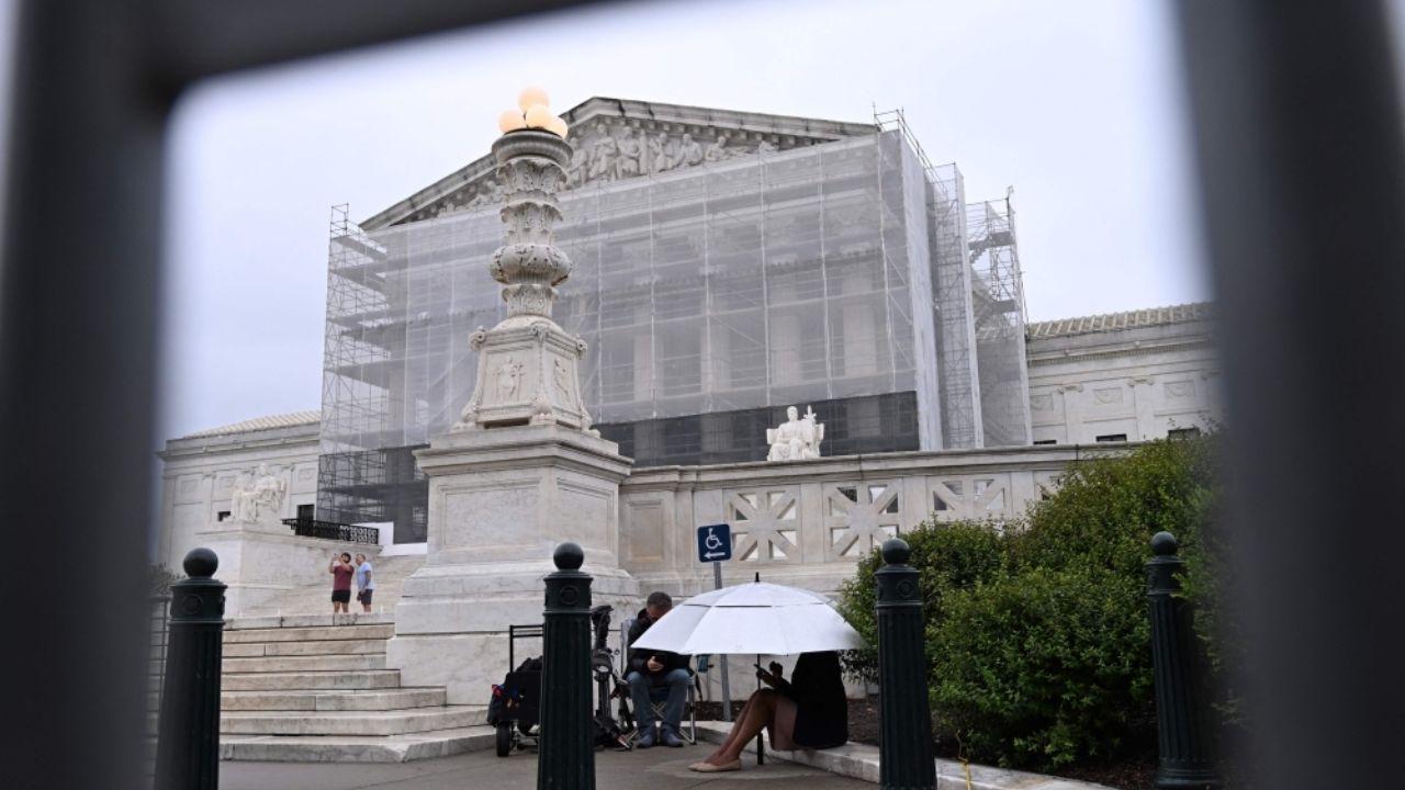 US Court Allows Trump’s Mass Firing of Federal Workers