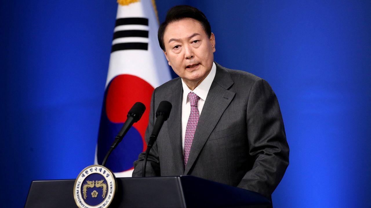 South Korea’s Ex-President Yoon Rearrested for Martial Law Bid South Korea’s Ex-President Yoon Rearrested for Martial Law Bid