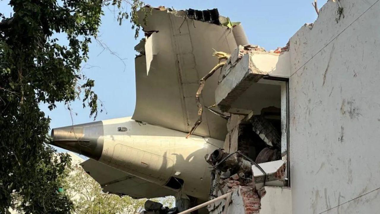 Fuel Cutoff Caused Air India Crash Probe Focuses on Pilots