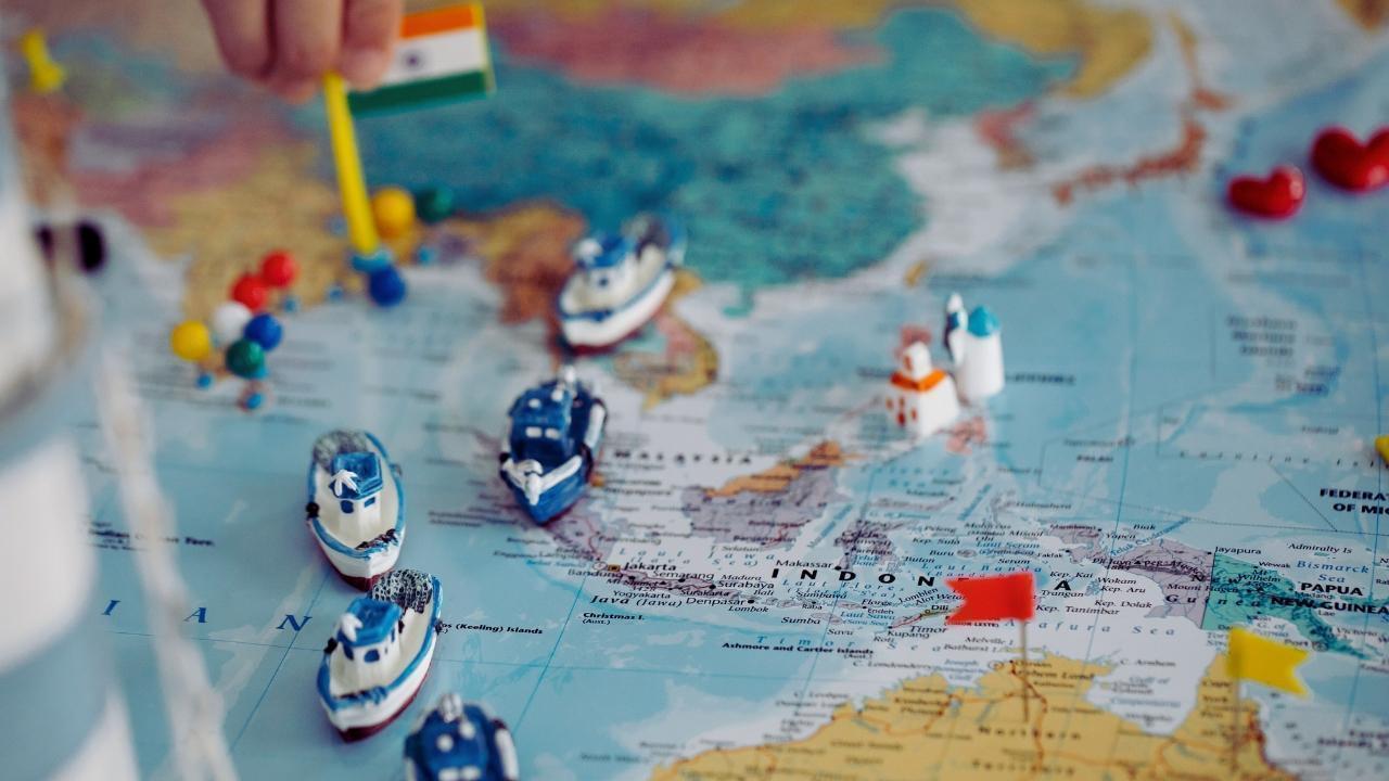 How Geopolitics is Shaping the Global Renewable Energy Race