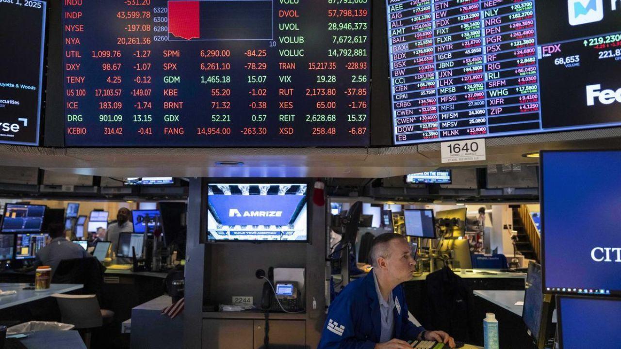 U.S. stocks plunge as tariffs weak jobs data shake markets
