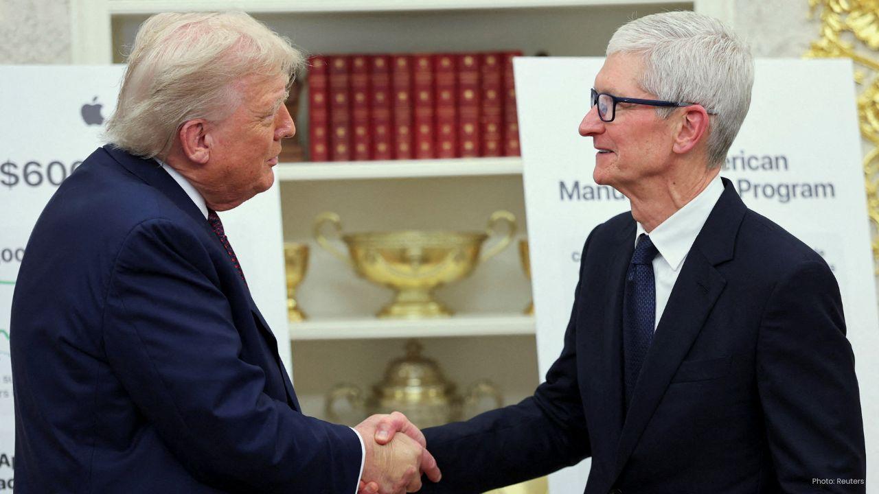 Trump Says Apple to Invest $100 Billion in US Factories