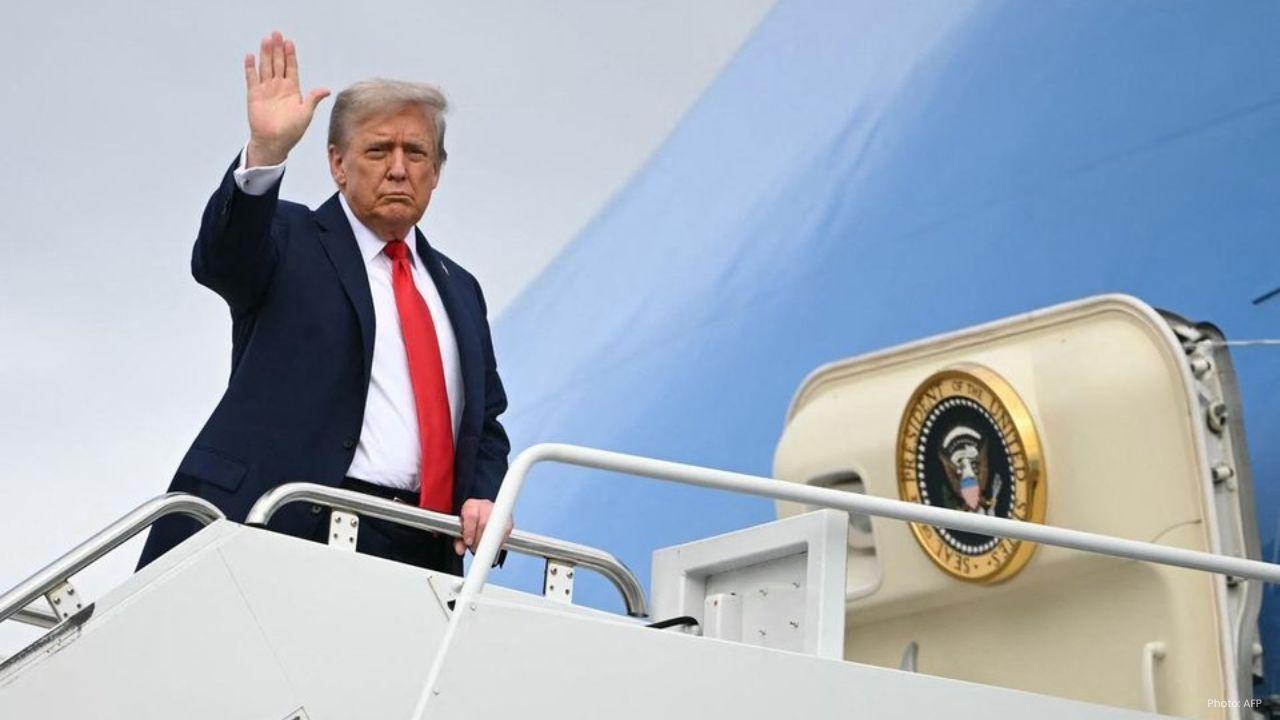 Trump urges Zelensky to strike deal with Russia on Ukraine war