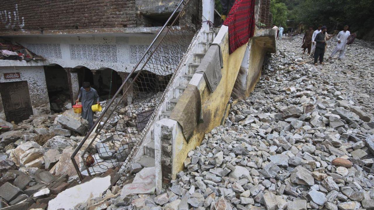 Deadly Monsoon Floods in Pakistan Leave Nearly 400 Dead Villages Destroyed