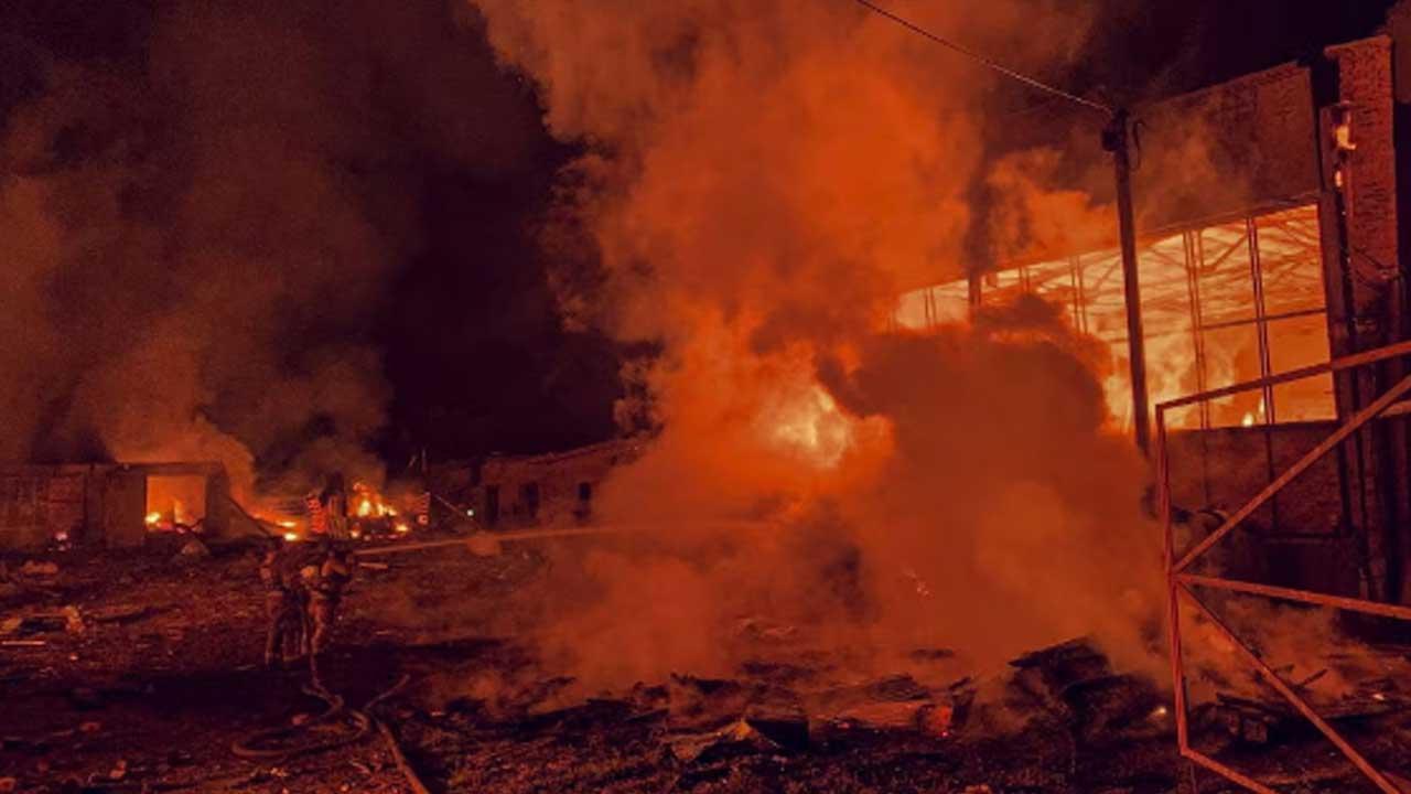 Russian Missile and Drone Attack Wounds 14 in Ukraine’s Sumy Region