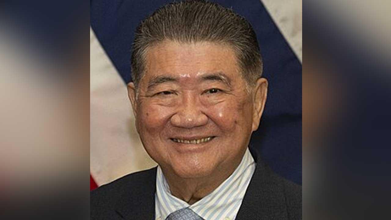 PM Phumtham May Dissolve House Amid Party Talks for Forming New Government