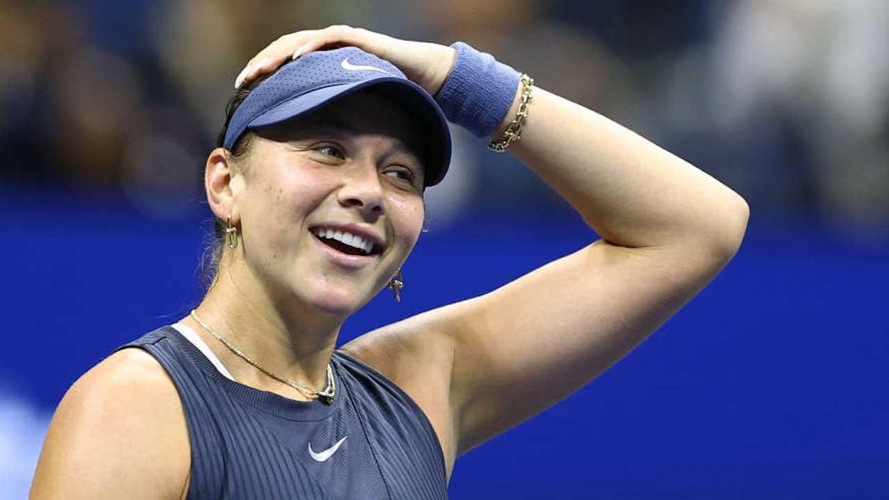 Amanda Anisimova Shines at US Open Crushes Haddad Maia to Reach Quarters