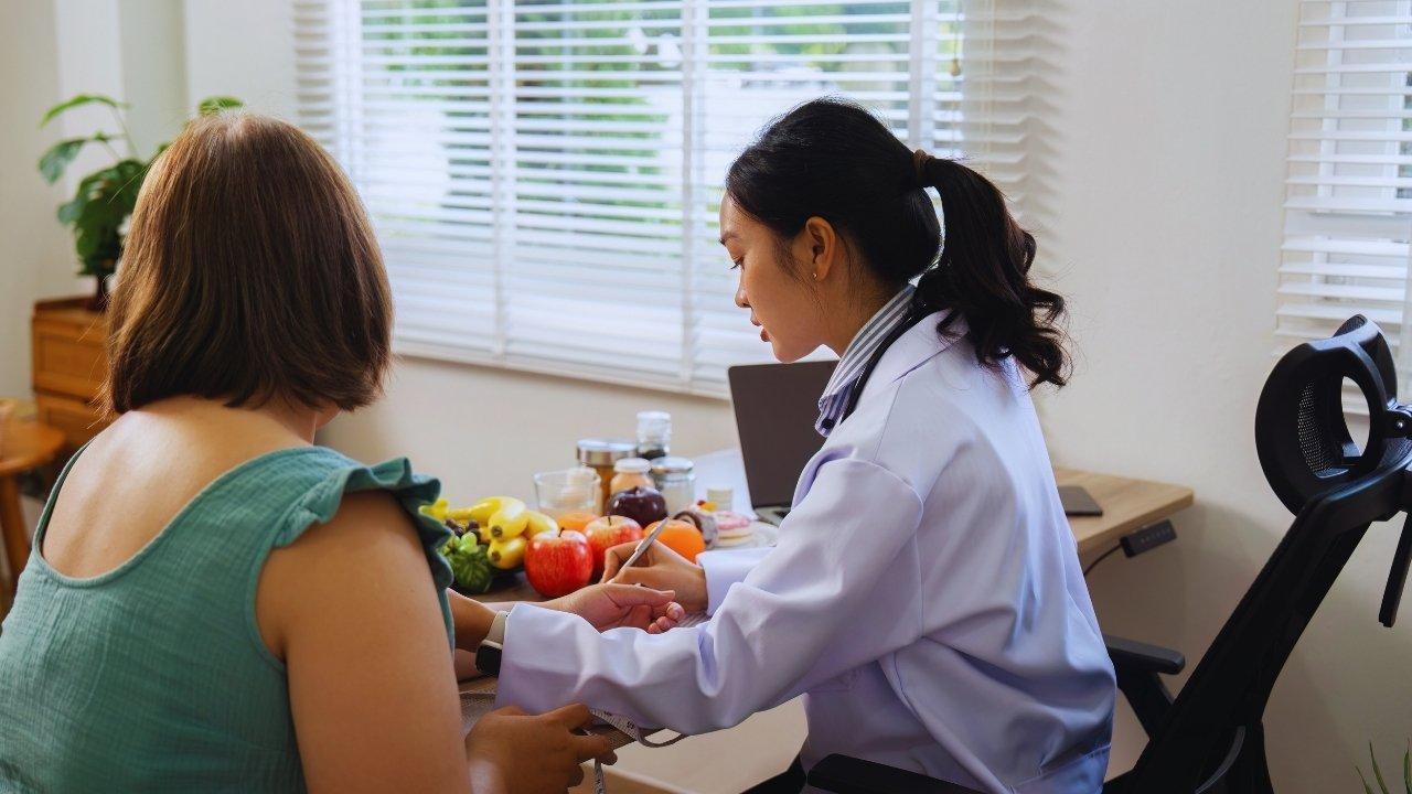 Personalized Nutrition in 2025: How DNA, AI, and Gut Tests Are Shaping Diet Trends