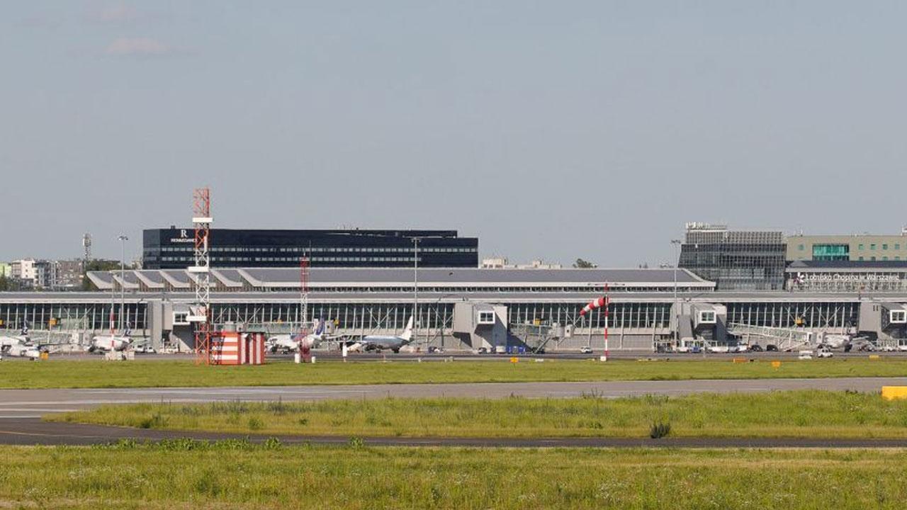 Poland Closes Airports Scrambles Jets After Russian Drone Strikes