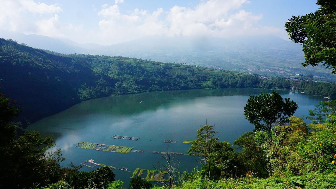 Luxury Travel Escapes: Exploring Exclusive Destinations for Elite Tourism