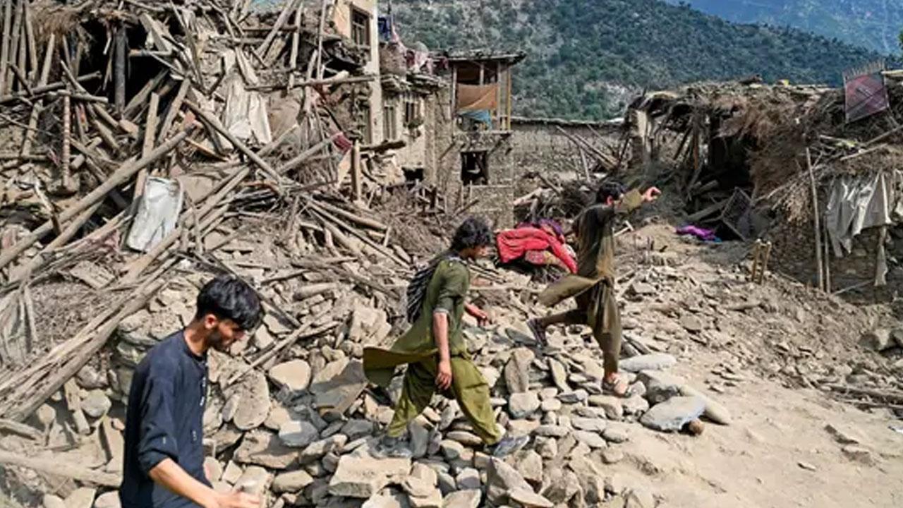 Afghanistan Earthquakes Worsen Crisis Thousands Homeless as Winter Nears