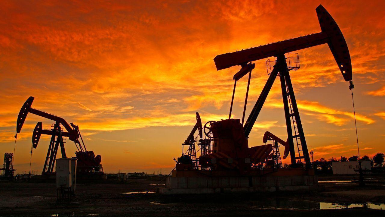Trump Urges NATO to Stop Buying Russian Oil Pushes Sanctions on Russia