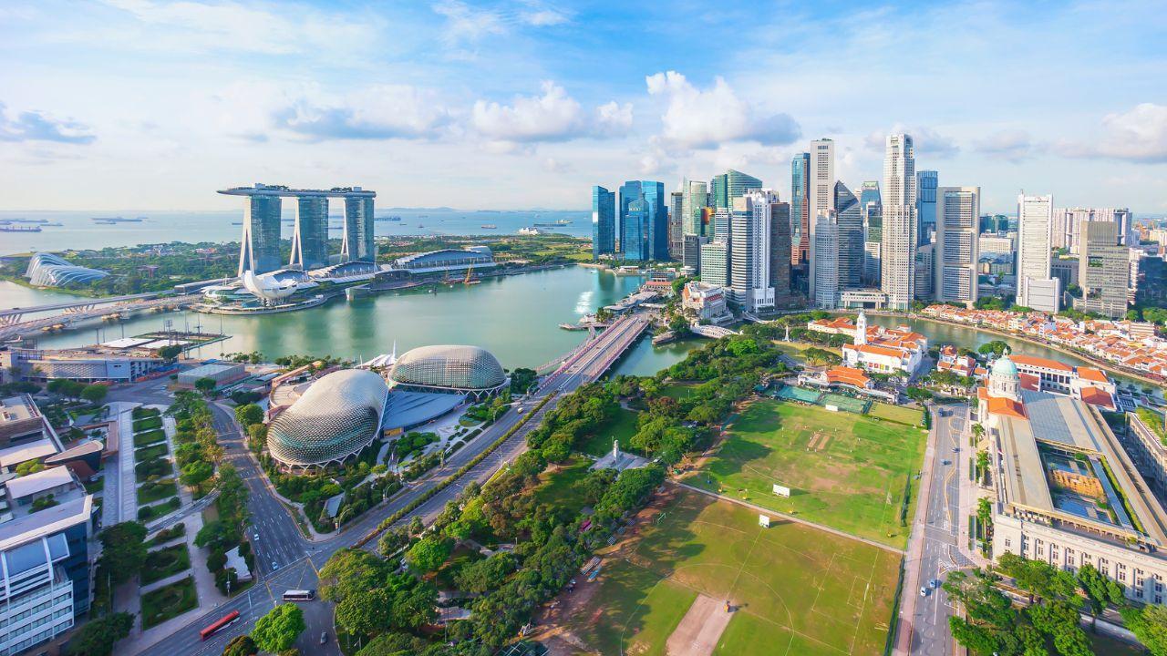 Two Indian Tourists Jailed in Singapore for Robbing Sex Workers