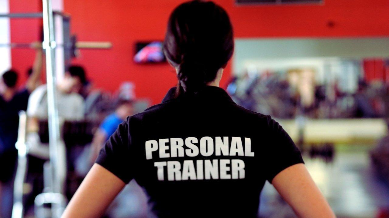 Fitness Trends 2025: From Smart Gyms to AI Personal Trainers Fitness Trends 2025: From Smart Gyms to AI Personal Trainers