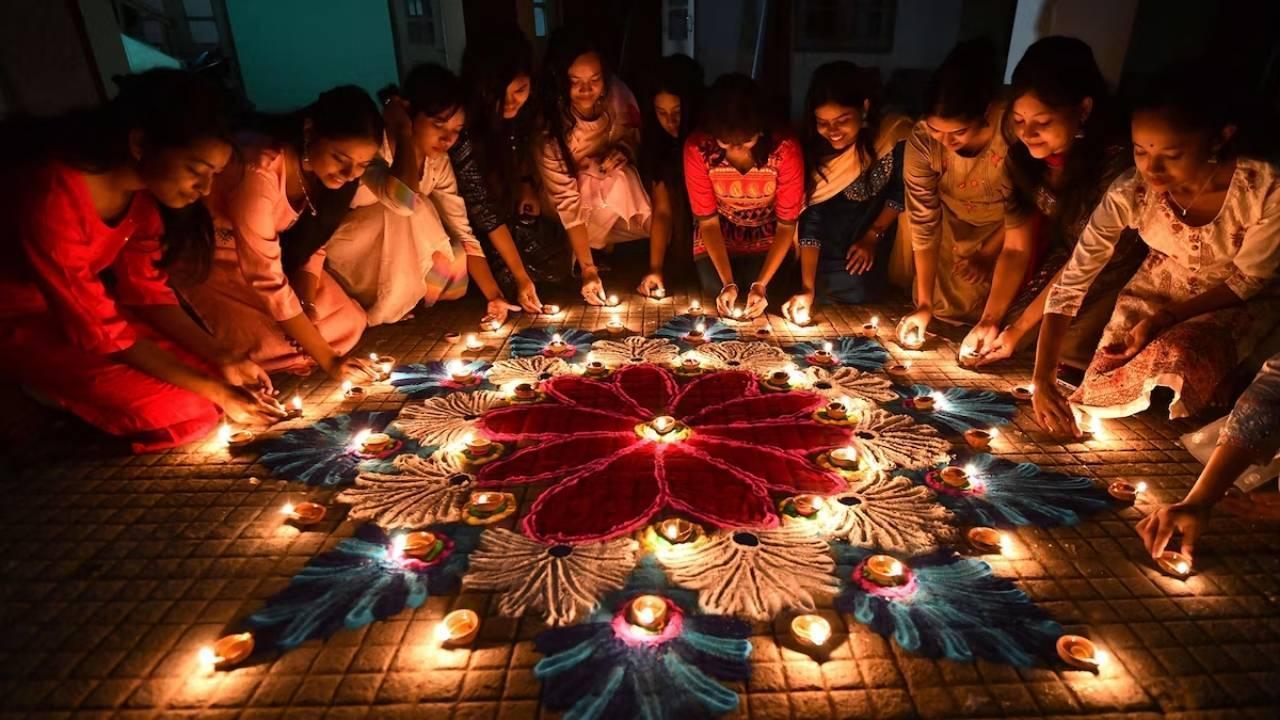Cultural Festivals in a Digital Age: How Social Media Shapes Celebrations Like Diwali