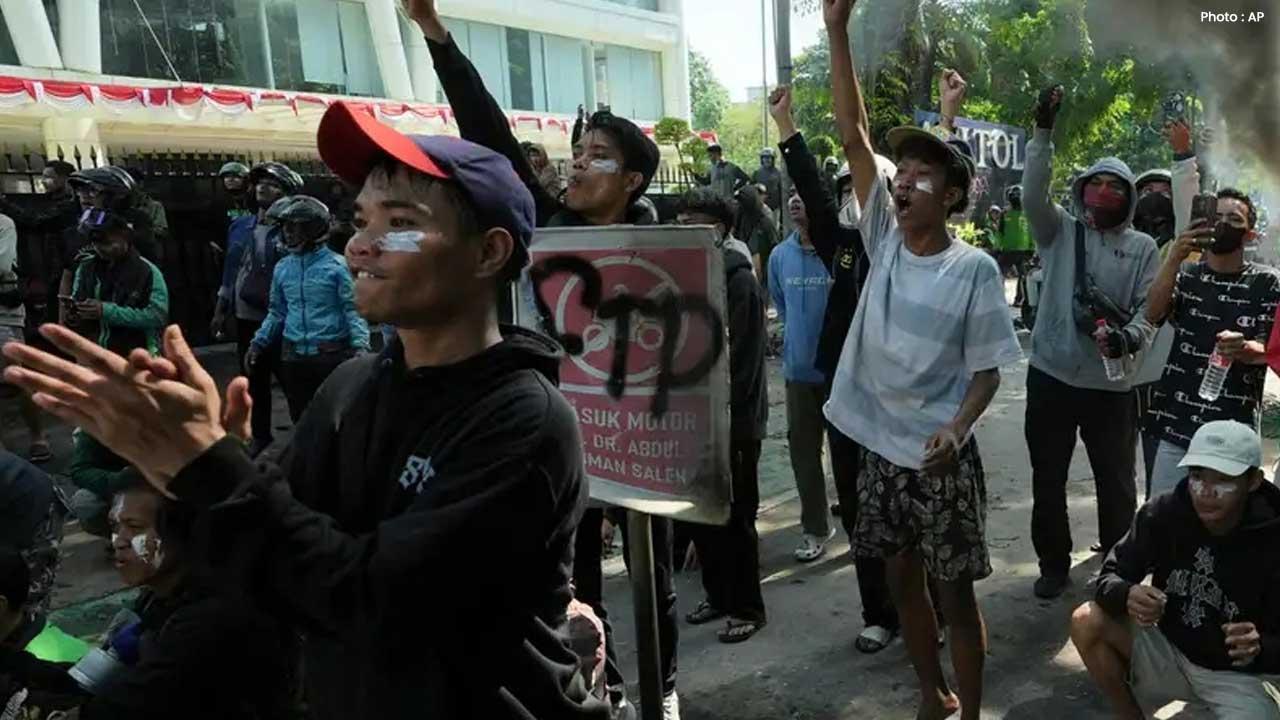 Indonesia Lawmakers Face Anger Over Huge Recess Allowance Hike
