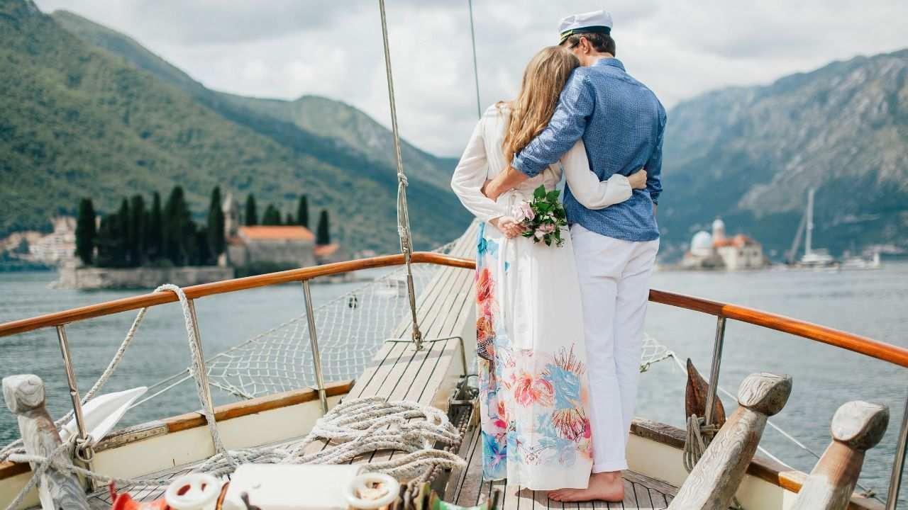 Top 10 Romantic Destinations for Couples on a Budget
