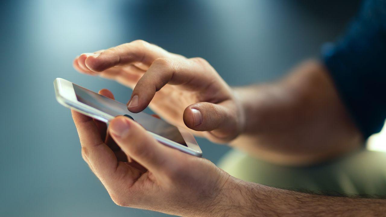 Malaysia Plans Smartphone Ban for Students Under 16
