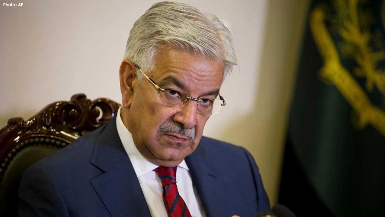 Pakistan's Defence Minister Directs All Afghans to Return Home