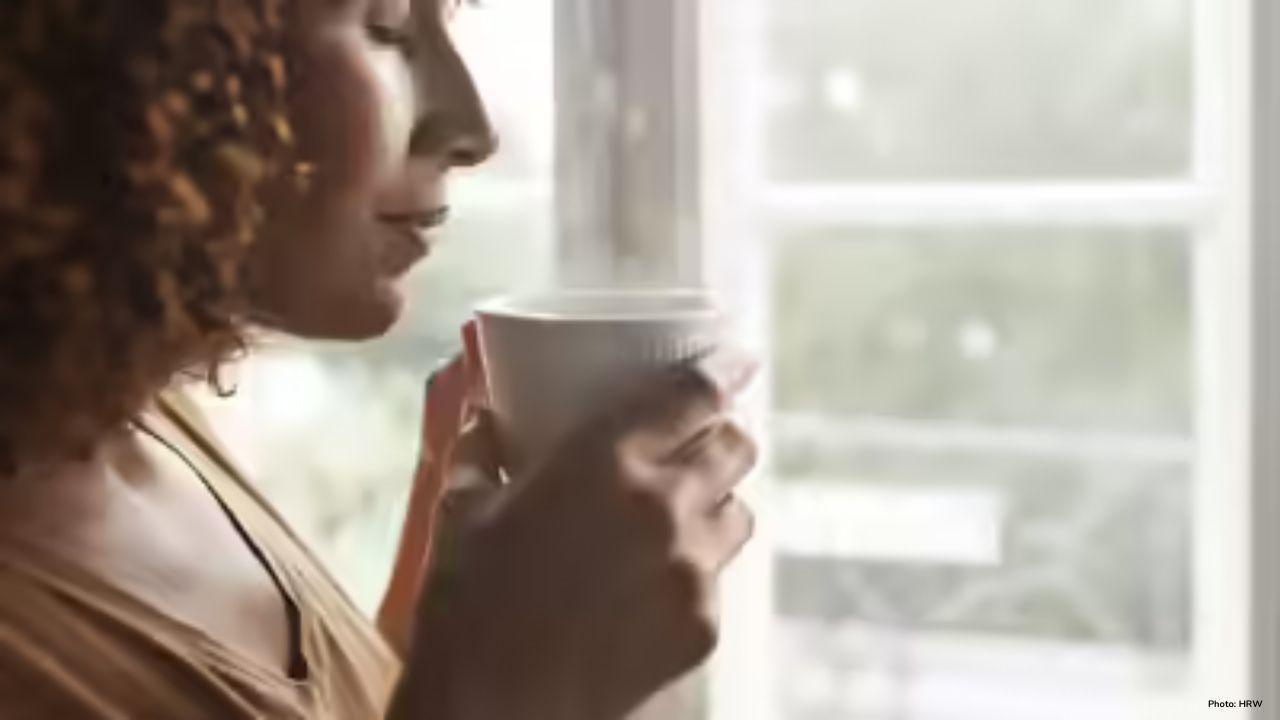 Hot vs Warm Water: Which Is More Beneficial for Digestion and Skin Health? Hot vs Warm Water: Which Is More Beneficial for Digestion and Skin Health?