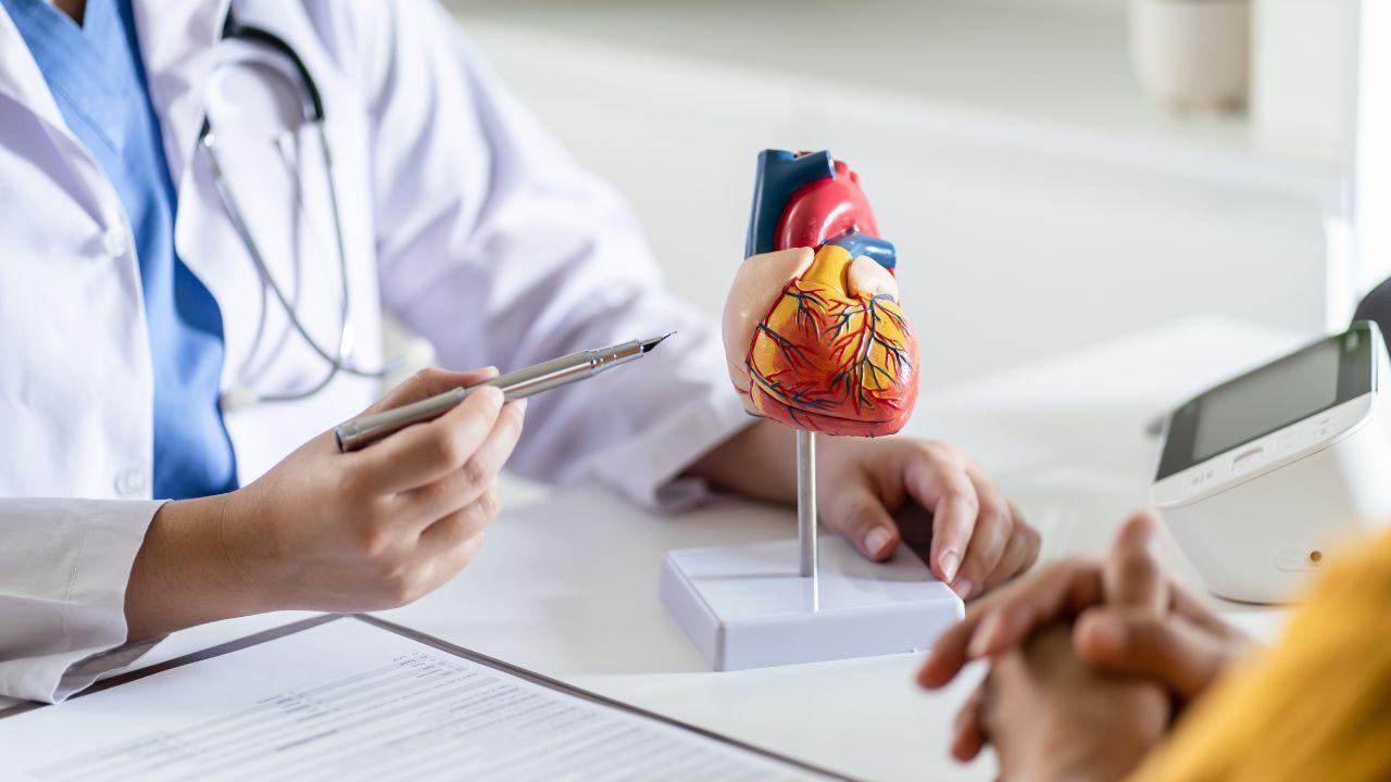 Cardiologist’s 3-Step Emergency Plan to Improve Survival in a Heart Attack Cardiologist’s 3-Step Emergency Plan to Improve Survival in a Heart Attack