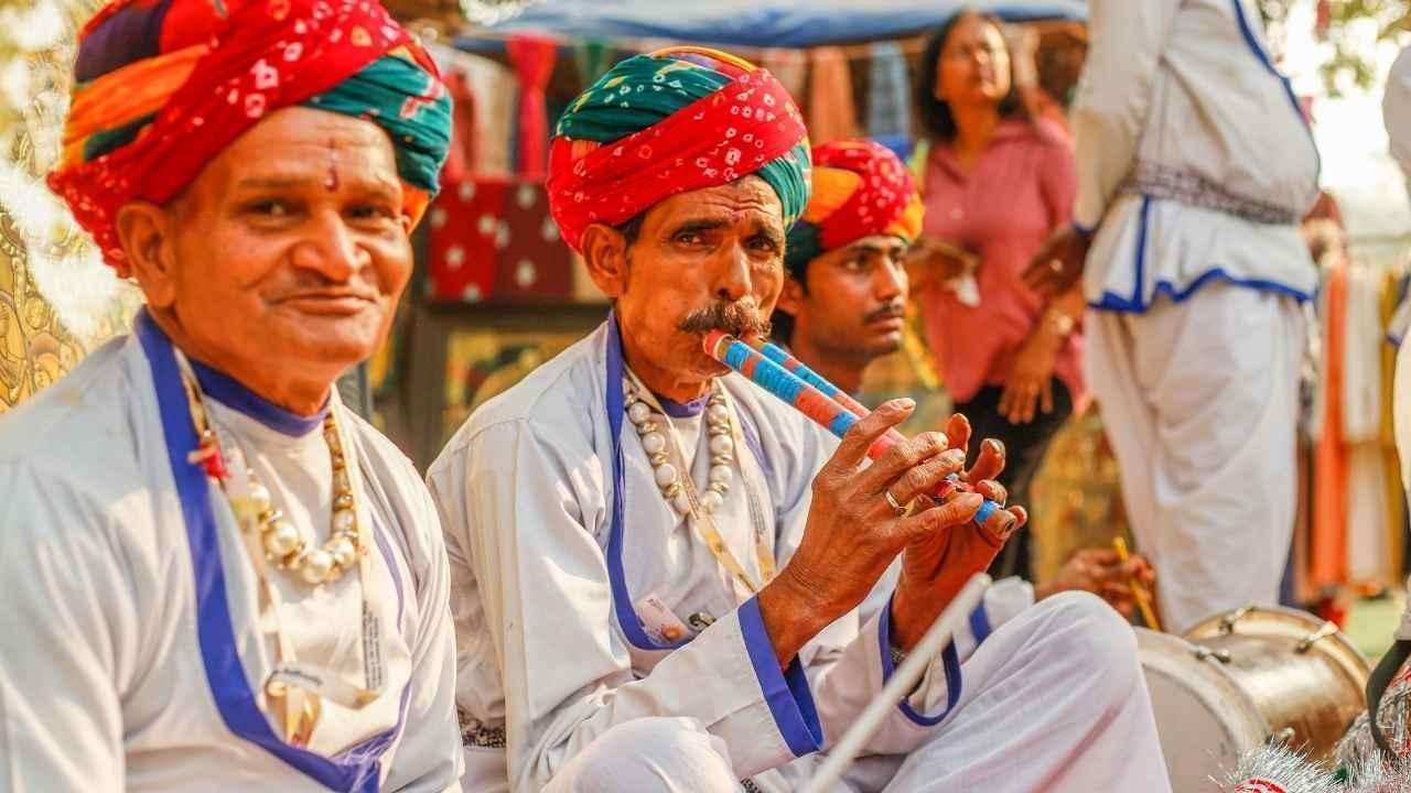 Folk Music and Tradition: How Time-Honoured Songs Shape Culture