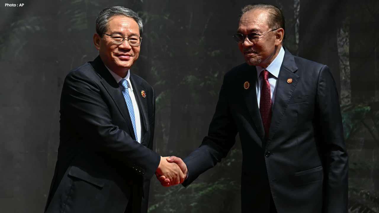 Anwar Ibrahim Urges Dialogue, Not Confrontation, at East Asia Summit Anwar Ibrahim Urges Dialogue, Not Confrontation, at East Asia Summit