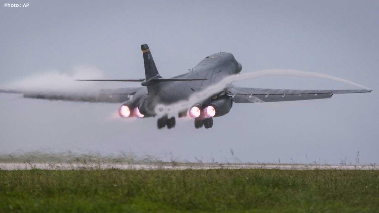 US B-1B Bombers Fly Near Venezuela Sparking Rising Tensions