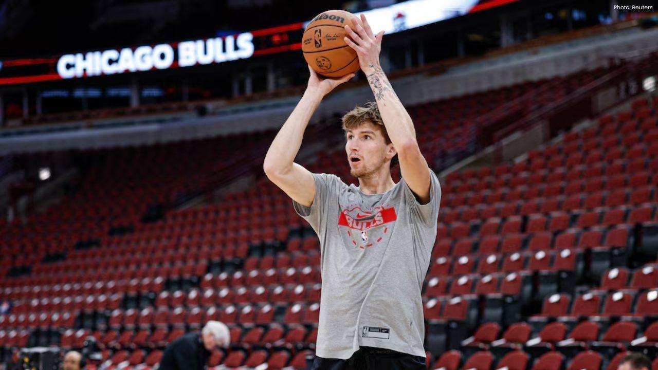 Bulls Beat Hawks 128-123 to Stay Unbeaten in New NBA Season