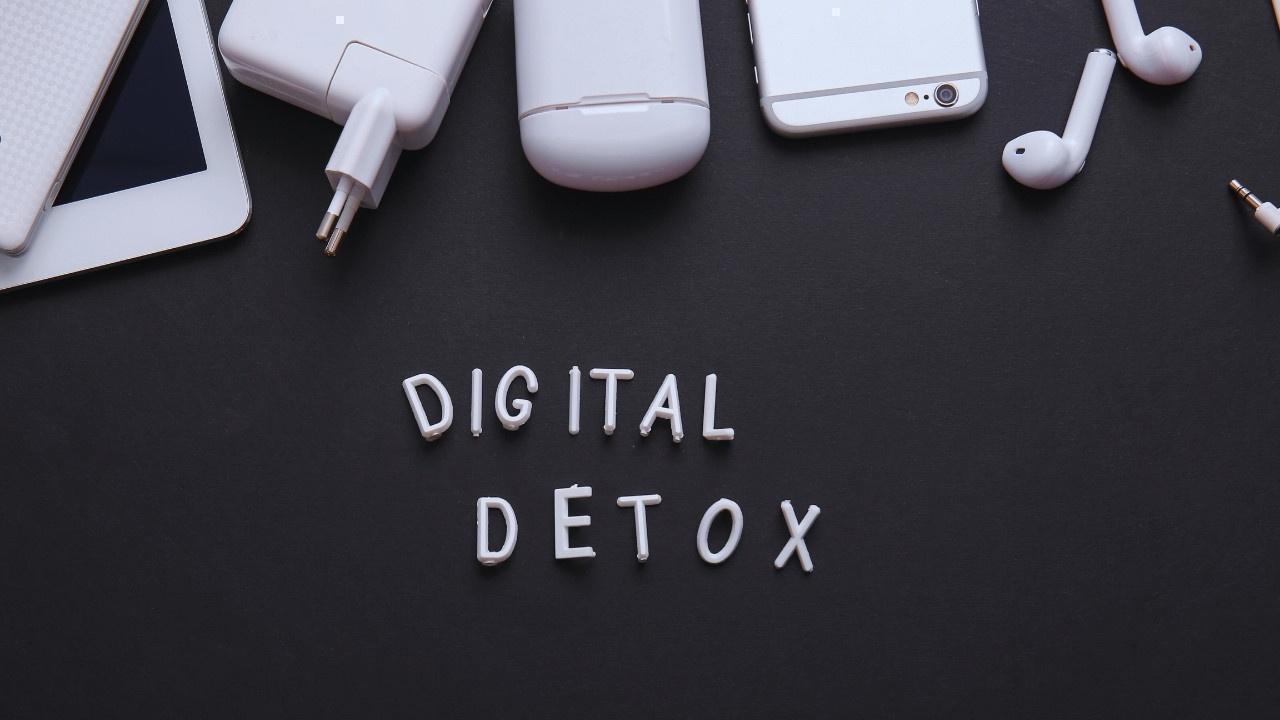 Mindful Technology: How People Are Using Digital Detox to Balance Life