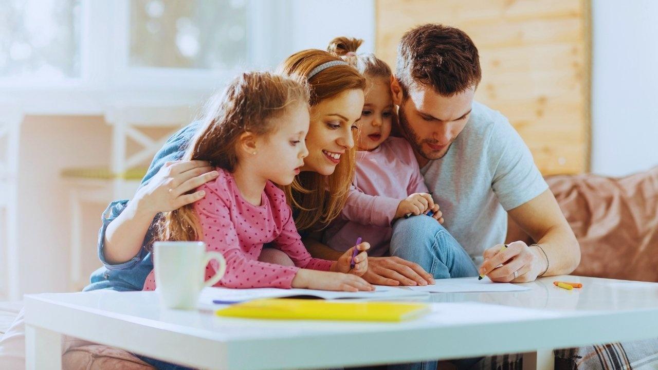 Conscious Parenting in a Digital Age: Raising Kids With Screens and Heart