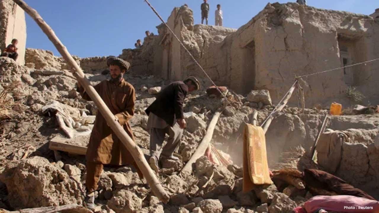 Afghanistan Earthquake Damages Blue Mosque, Kills Over 20 People