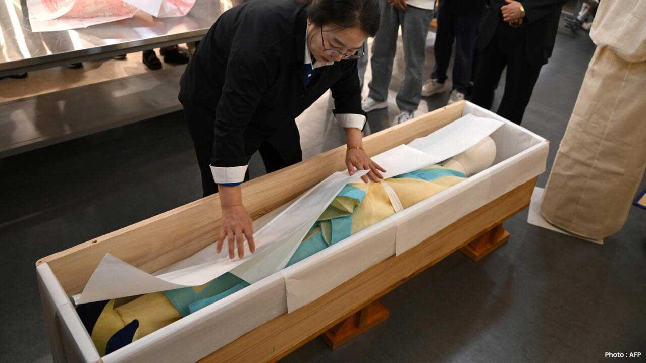 Death Becomes a Growing Business in Ageing, Lonely South Korea