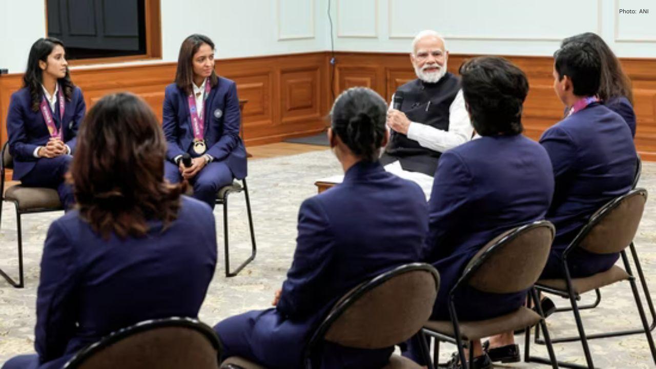Harleen Kaur Deol Asks PM Modi About His Glow; PM Credits Discipline and Simple Living