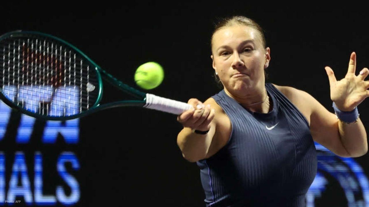 Anisimova rallies past Swiatek as Rybakina advances in Riyadh