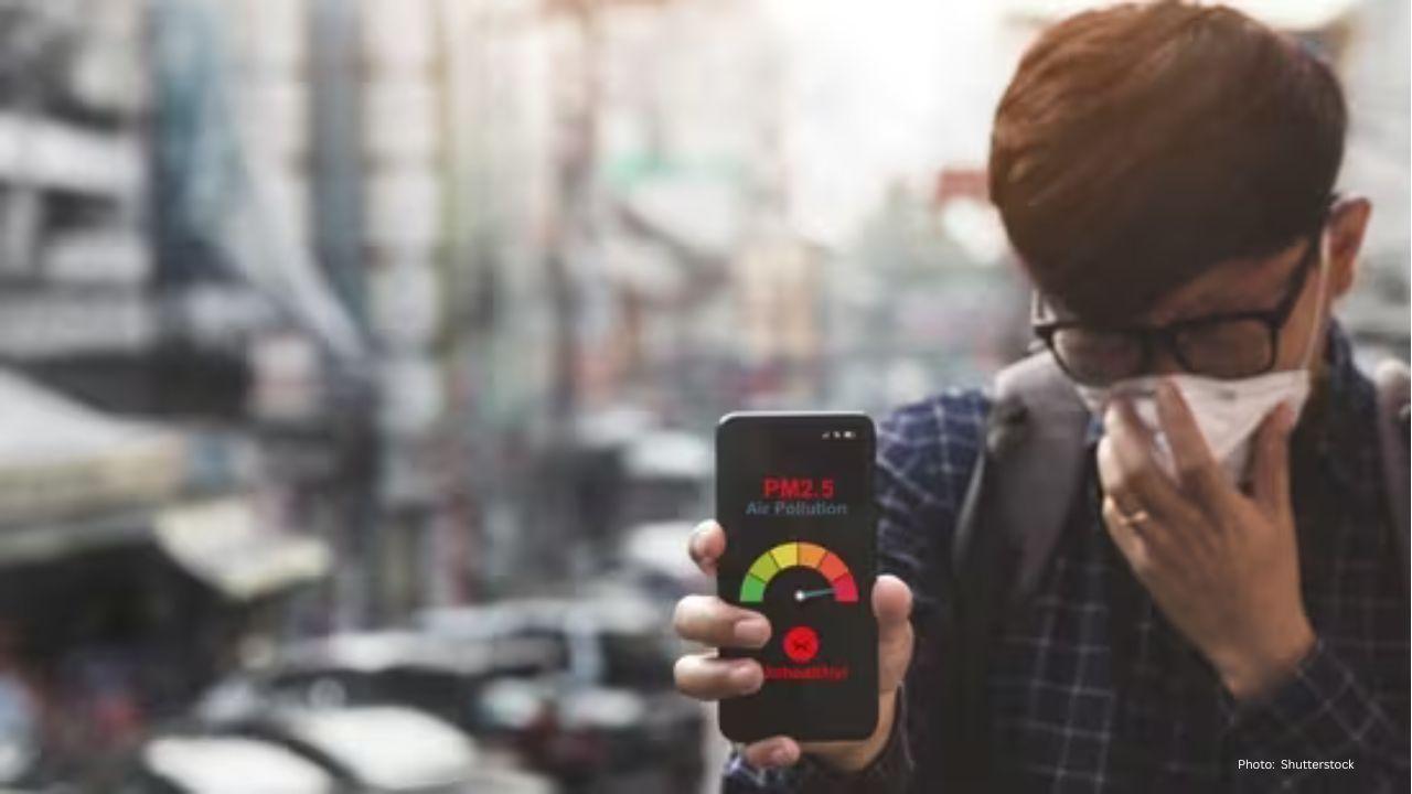 Gurugram Doctor Introduces the 20-20-20 Breathing Technique to Combat Air Pollution