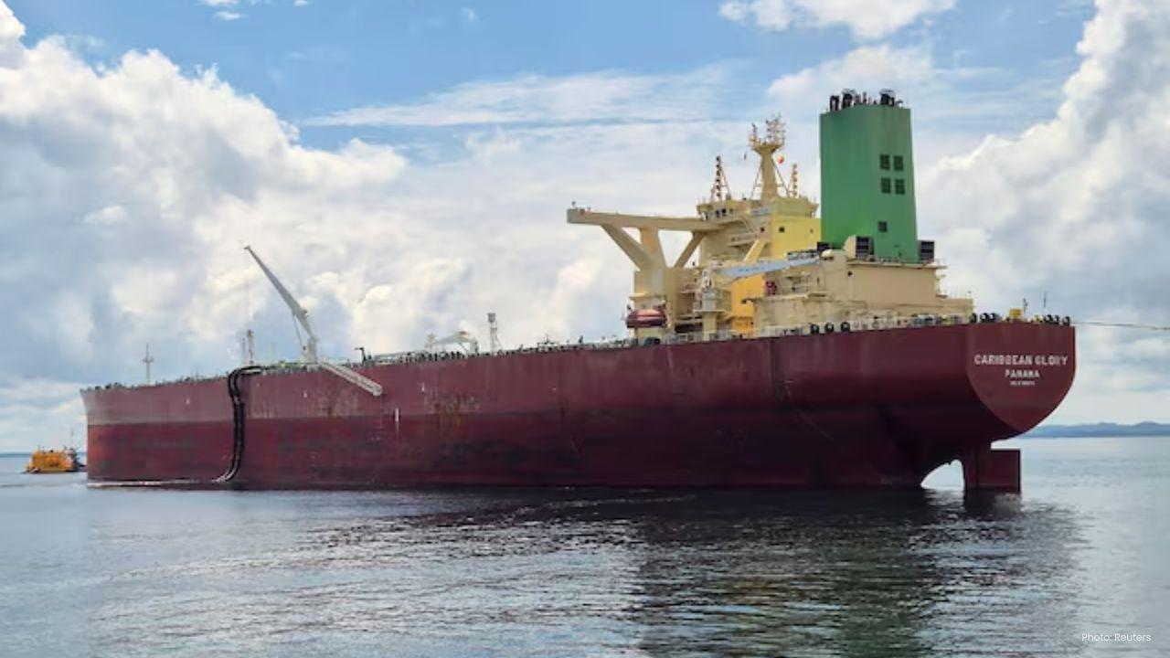 Oil Prices Edge Up Amid Supply Fears, Demand Concerns