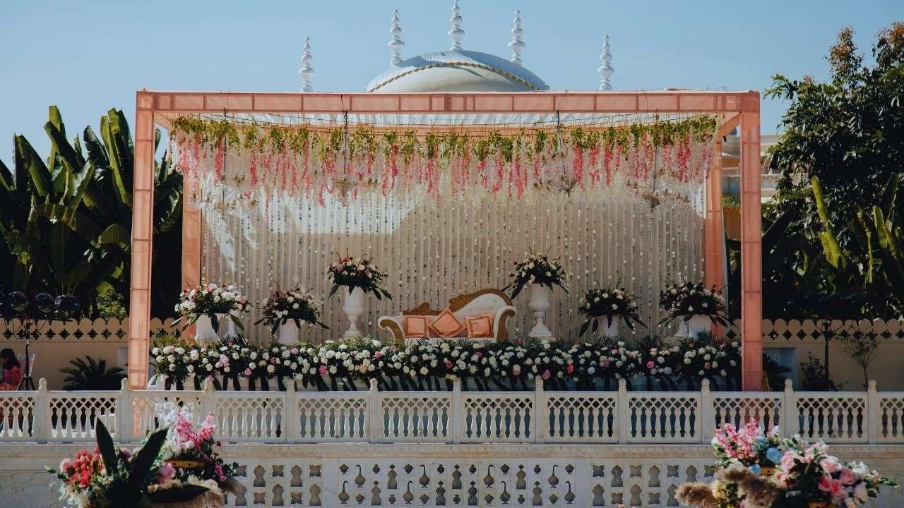 Wedding Trends 2025: Embracing Micro-Ceremonies, Eco-Friendly Fashion, and Rental Décor