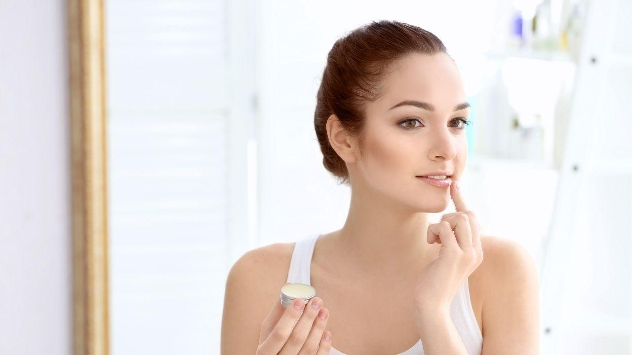 Essential Tips for Caring for Your Lips This Winter