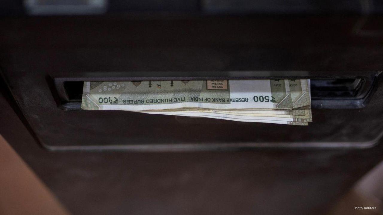 Rupee Dips to 88.69 Amidst Dollar Consolidation and Rising Oil Prices